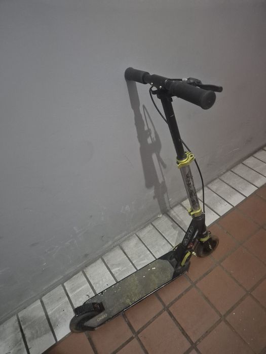 Trotinete Oxelo Mid 5 com Suspensão e Travão de Guidão – Usada