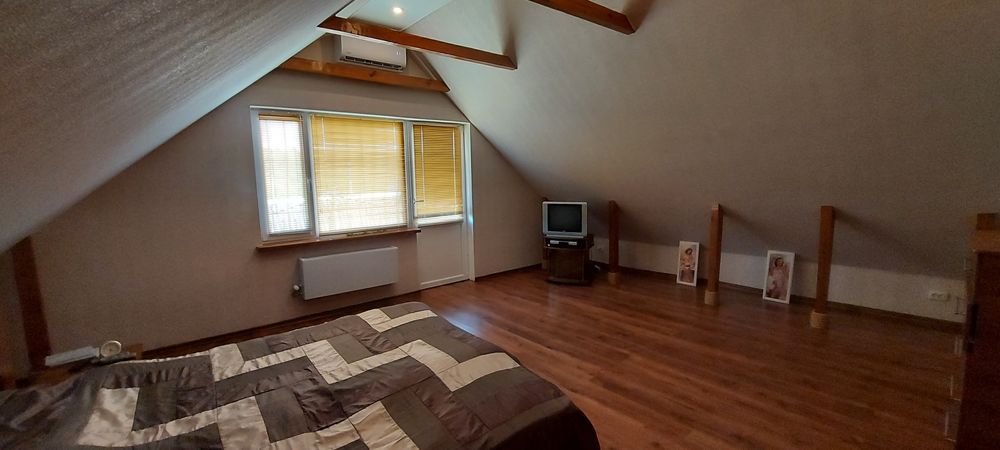 Продается новый дом с террасой \ возле . воды \.