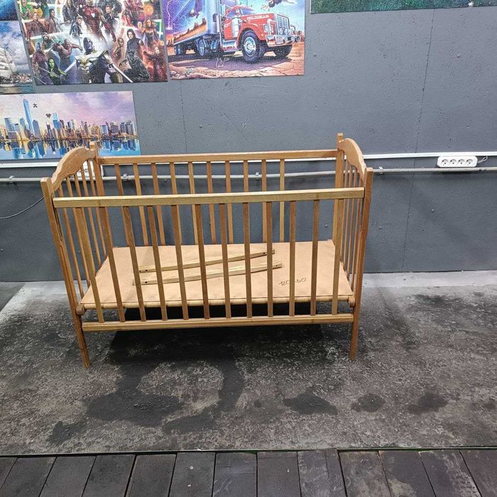 Детская кроватка, натуральное дерево 120х60