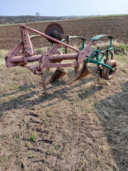 Pług  3 skibowy kverneland