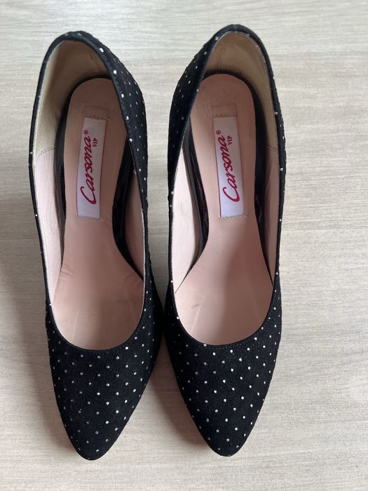 Zamszowe buty na obcasie 39 rozmiar