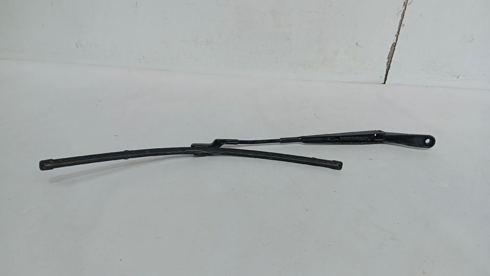 Haste / braço de escova limpa vidros frente esquerda PEUGEOT 208 II