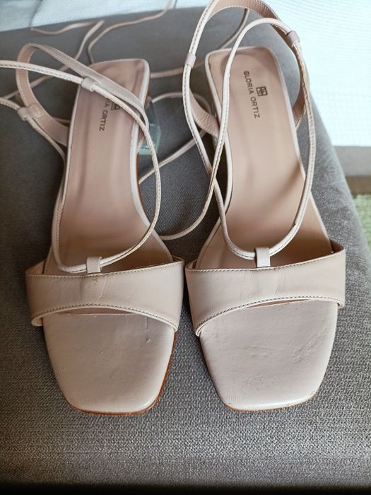 Sandálias pele nude
