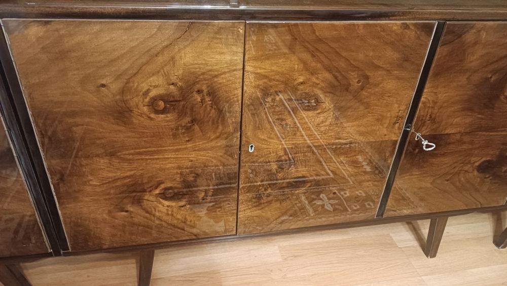 Meble z PRL wysoki połysk