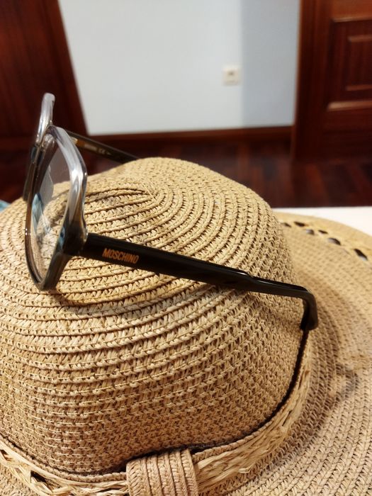 Óculos Moschino pretos