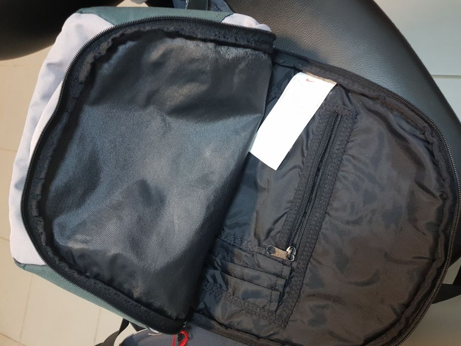Mochila Nike 28L.