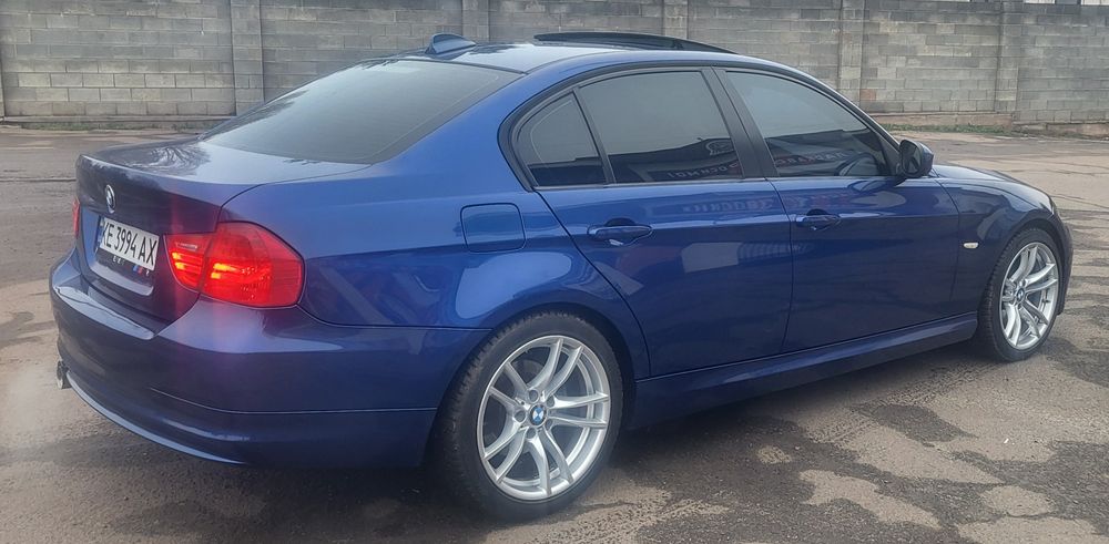 Продам бмв   330