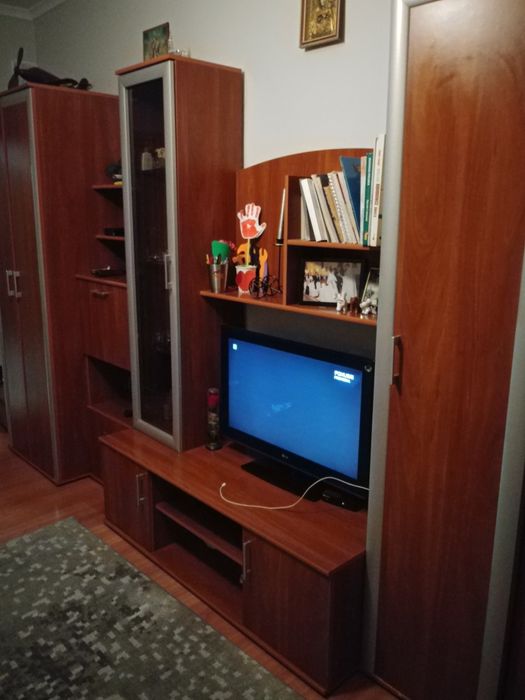 Mebloscianka regał szafa witryna