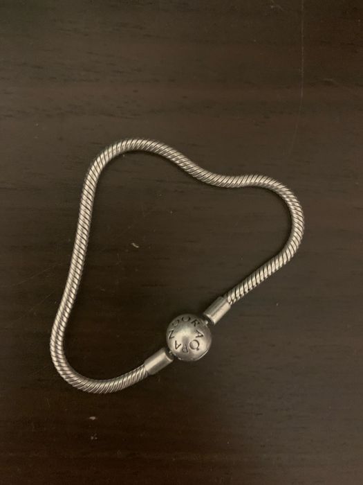 Pulseira Pandora nova
