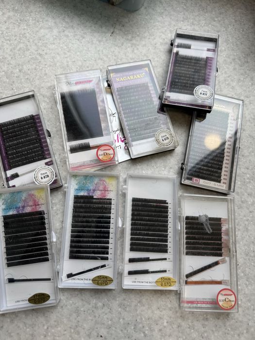 Продам ресницы целым лотом