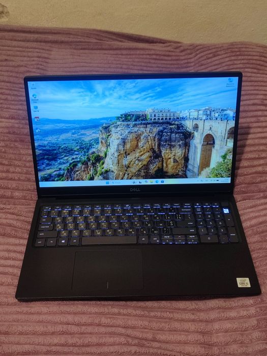 Продам ноутбук Dell vostro 5590