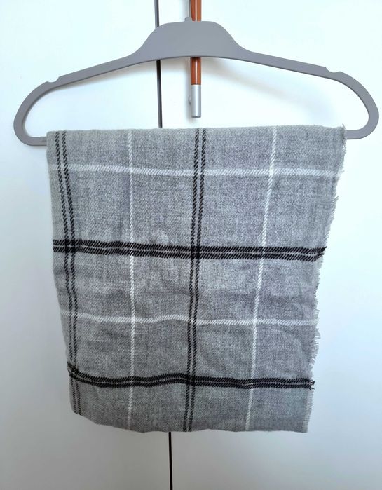 Cachecol cinzento com padrão quadriculado Primark - nunca usado