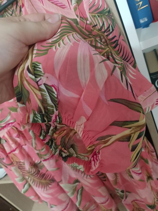 Przewiewna, prześwitująca sukienka