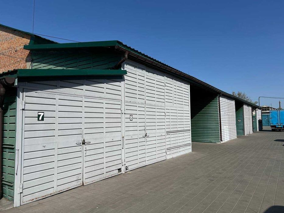 Здається в оренду ряд складських приміщень в районі Літака