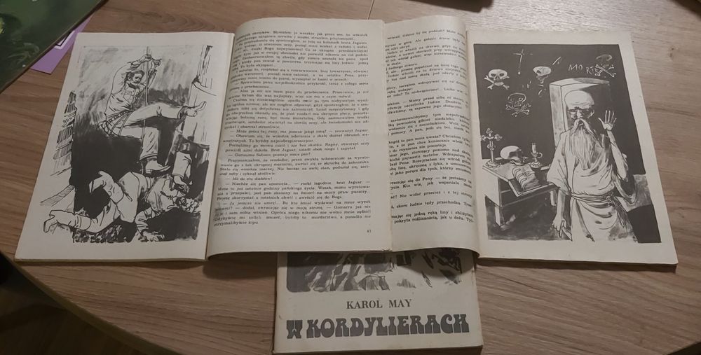 Kolekcja kultowych polskich wydań zeszytowych z okresu PRL.
