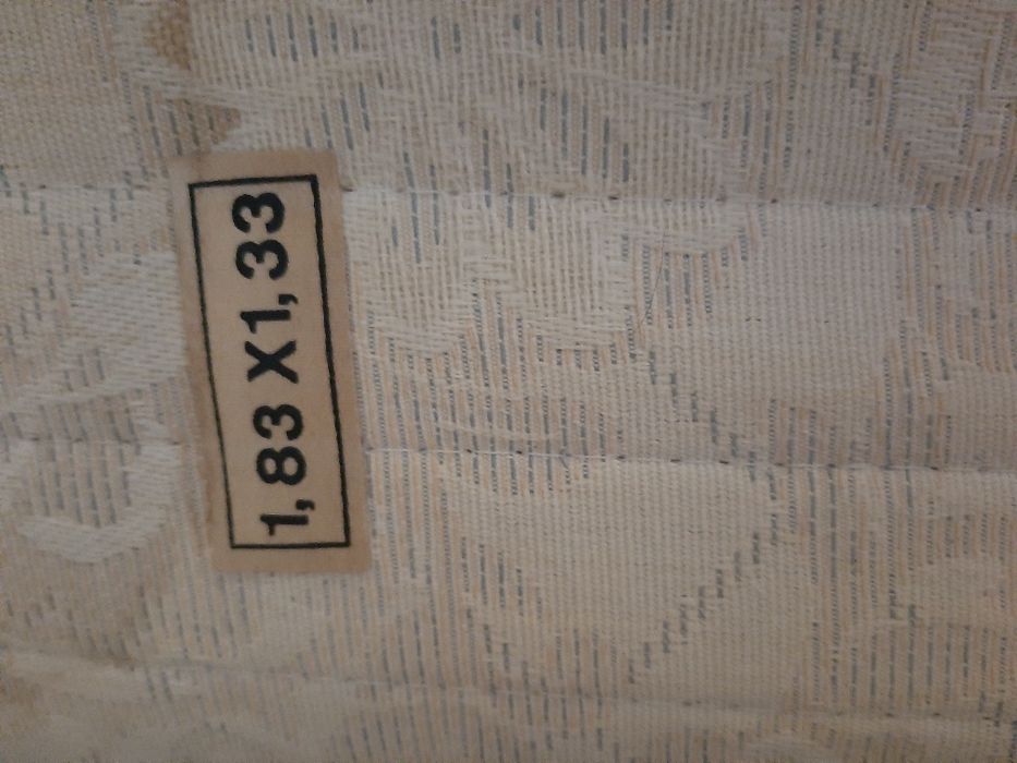 Sommier com colchão