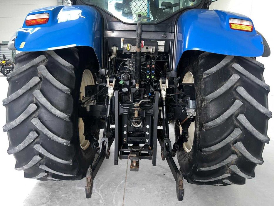 New Holland T 7.175,  Range Command