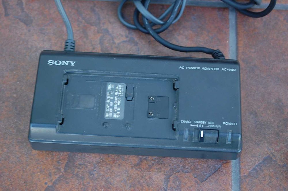 Kamera analogowa Sony handycam Video 8 CCD-FX400E - Na części