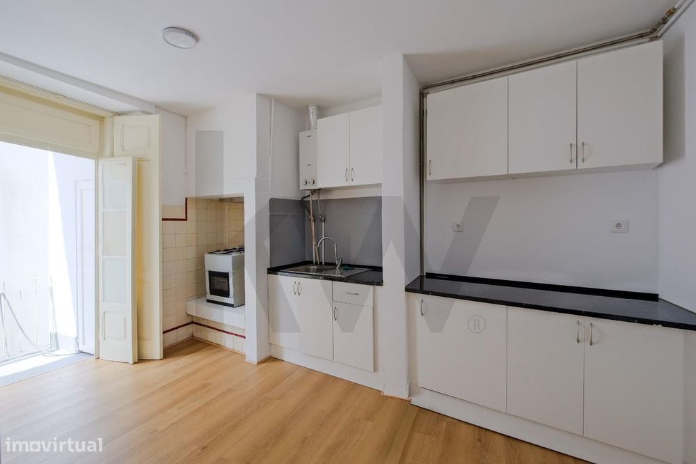 Apartamento T3 Remodelado no Areeiro