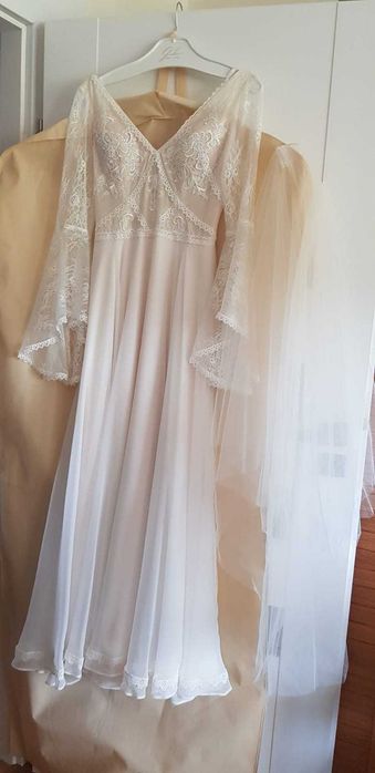 Unikatowa suknia ślubna boho z welonem, stan idealny