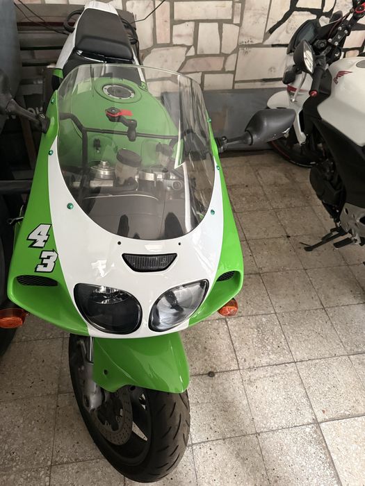 Kawasaki Ninja ZX-7 R