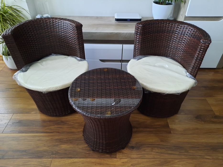 Zestaw mebli ogrodowych PATIO Dajar z fotelami obrotowymi, jak nowy!