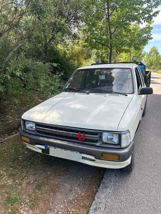 Toyota hilux 2.4d carrinha caixa aberta