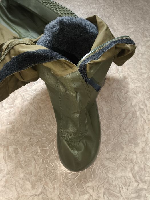 Гумові чоботи ,чулки на взуття водонепроникні Британія