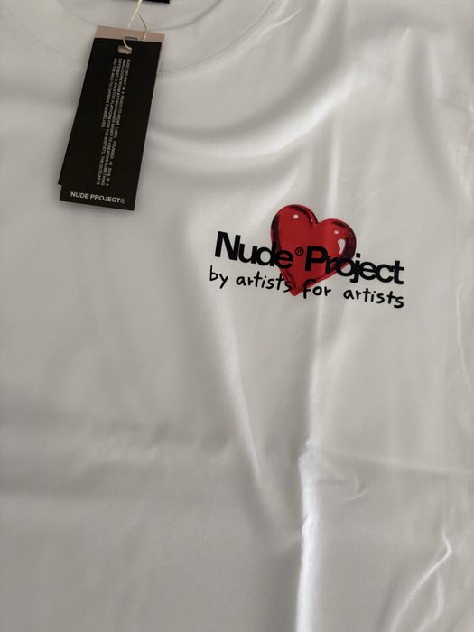 T-shirt nude project nova