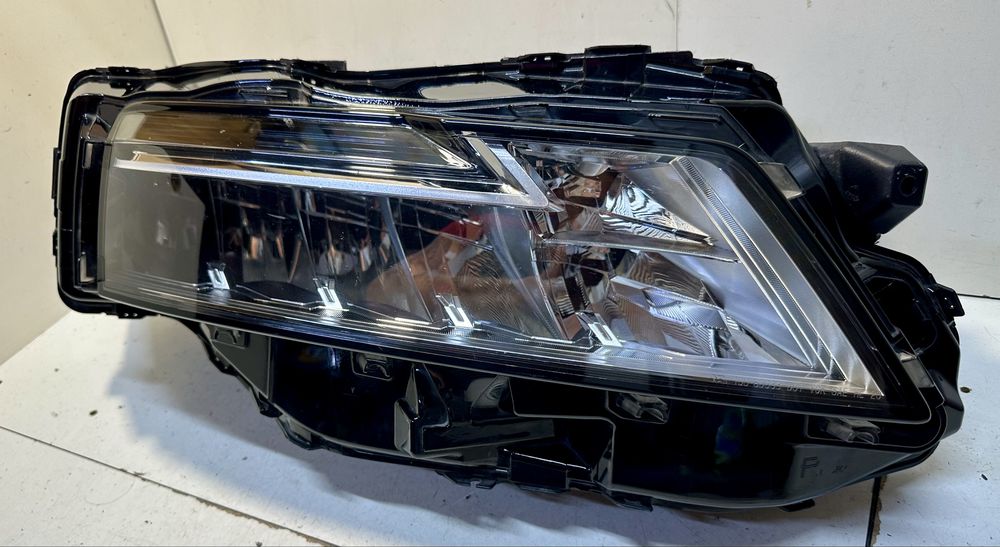Фара правая Nissan Rogue usa T33, 2021, 2022, 2023