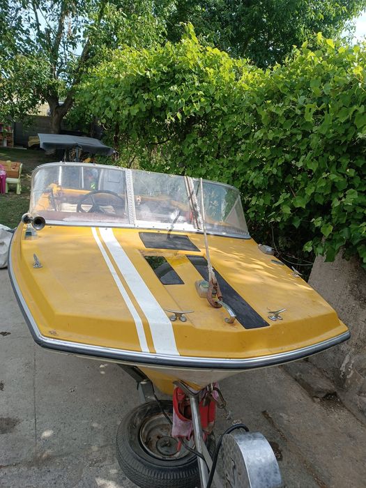 Łódka  motorówka 4mx1.6m 60km