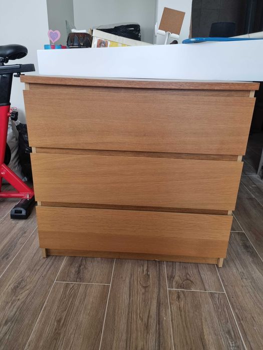 Cómodas folha de carvalho