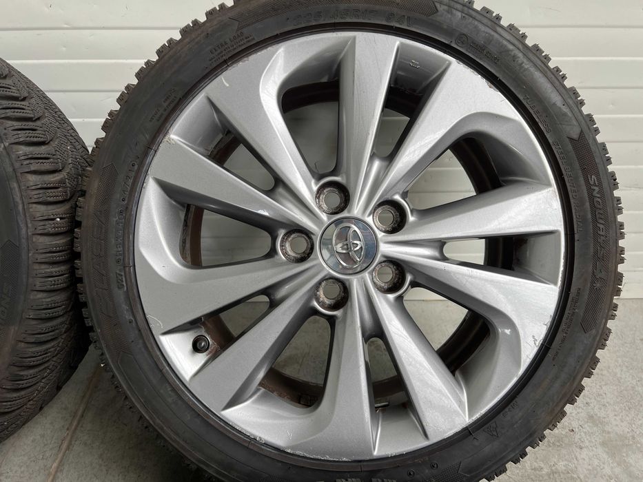 Koła felgi Toyota Auris II 7J ET50 17" 5x114,3