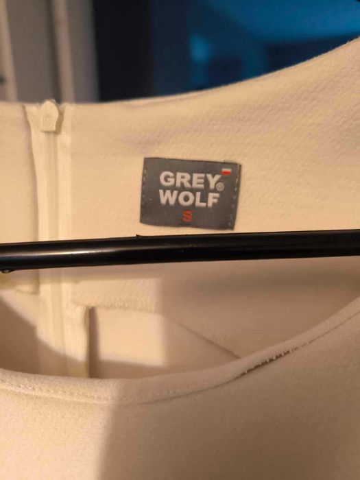 sukienka bez rękawów r. S grey wolf biała