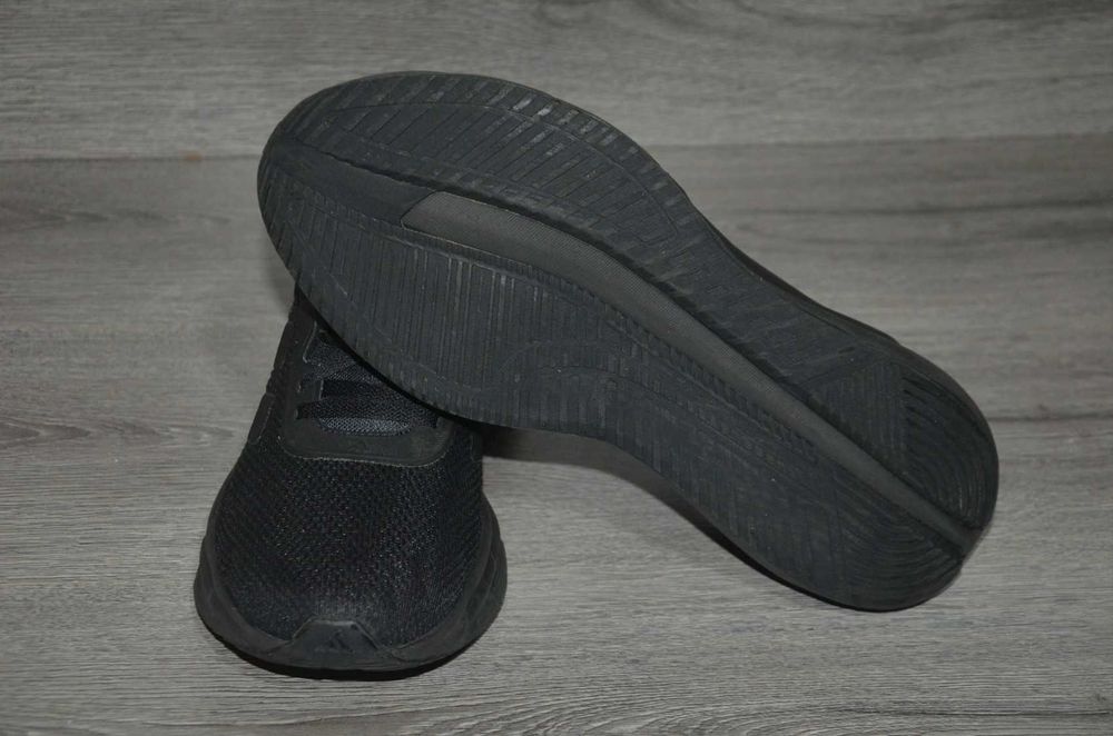 Продам кросівки Фірма Adidas Galaxy 7.