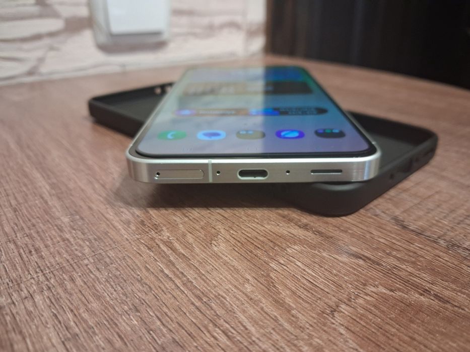 Самсунг А 56 8/128