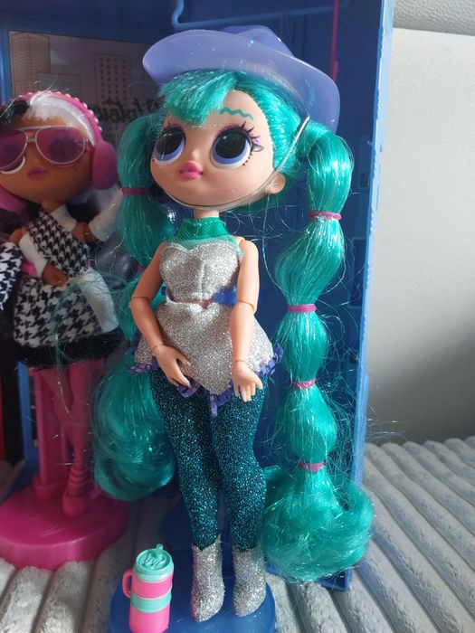 4 lalki LOL OMG z dodatkami plus 2 szafy