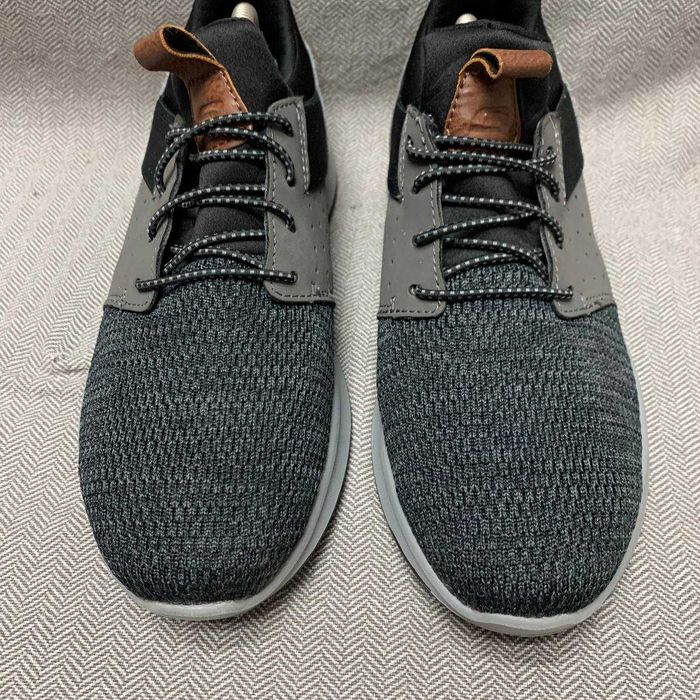 Продаю Кросівки Skechers Delson