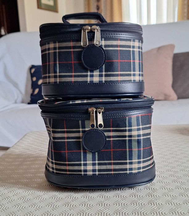 Par de "necessaires"/malas
