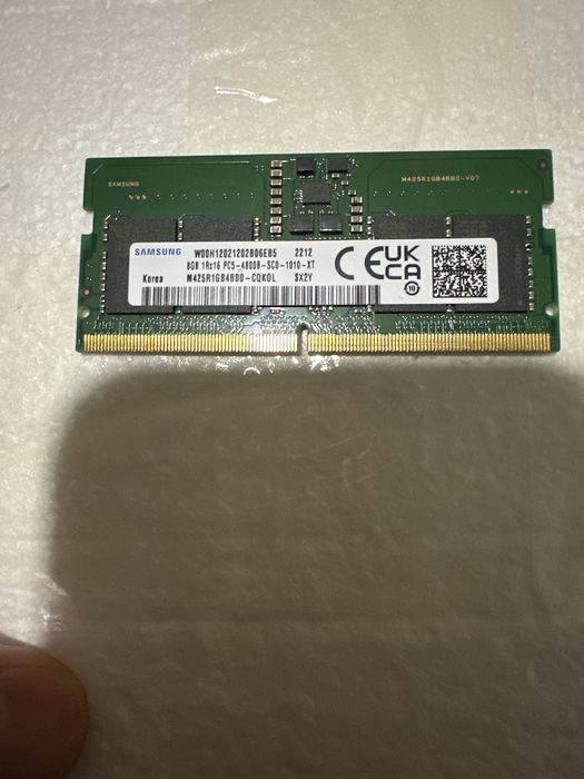 2 Memory RAM Laptop each 8GB Samsung64584648390658122