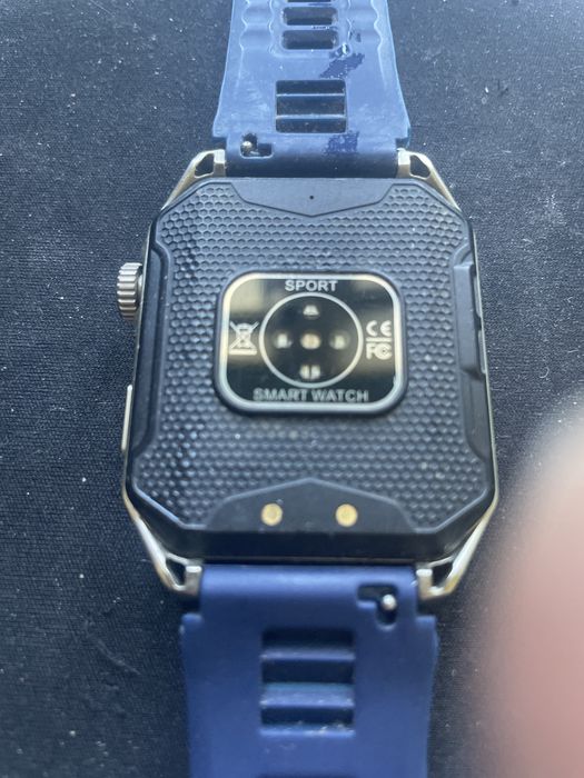 SmartWatch na pasku z silikonowym