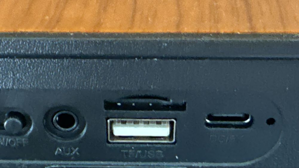 Retro głośnik Bluetooth – stylowy dodatek do mieszkania