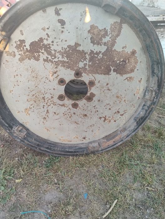 Felgi do Landini Massey Ferguson 13,6 R 38