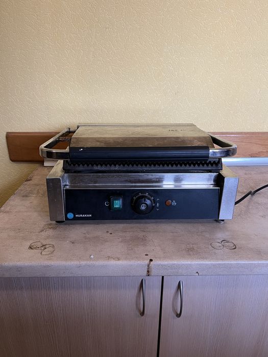 Прижимний гриль hurakan професійний