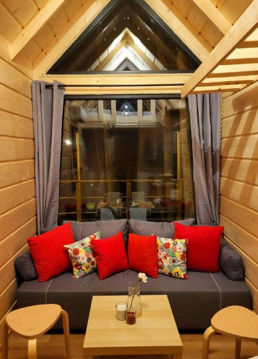 Jezioro Nyskie. Domki na drzewach Skorochów-Nysa