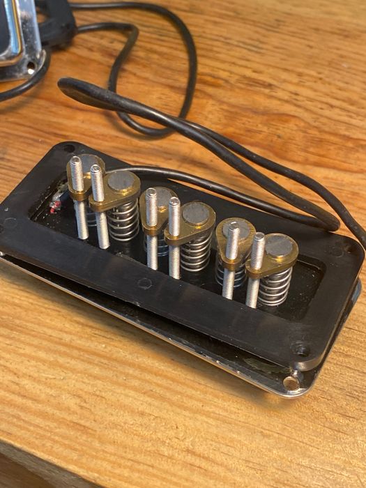 Dinasonic gretsch guitar pickups