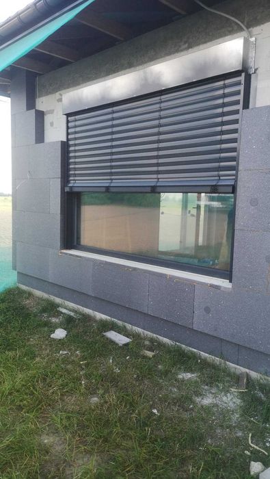 Okna, bramy, drzwi, parapety, panele. Sprzedaż i montaż