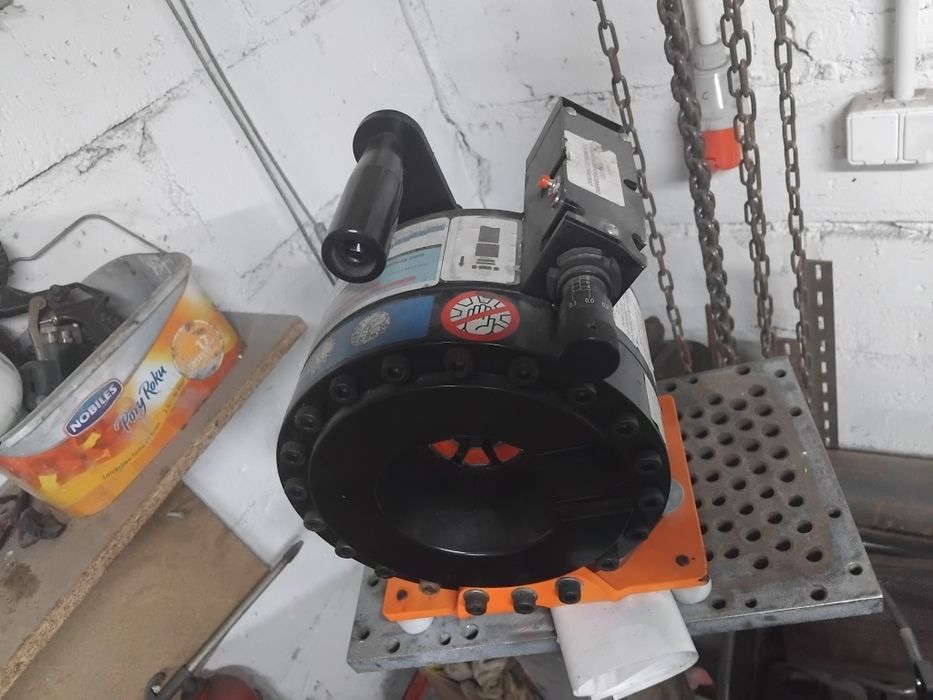 Zakuwarka praska zaciskarka P18HP