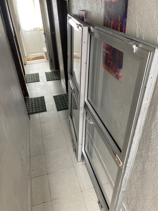 Vendo janela alumínio 1600x100
