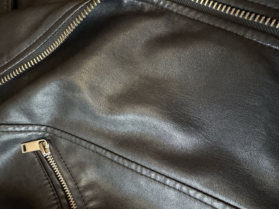 Косуха кожанка чорная черная коротка H&M